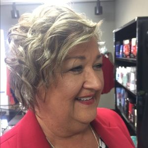 Meet your Posher, Lisa